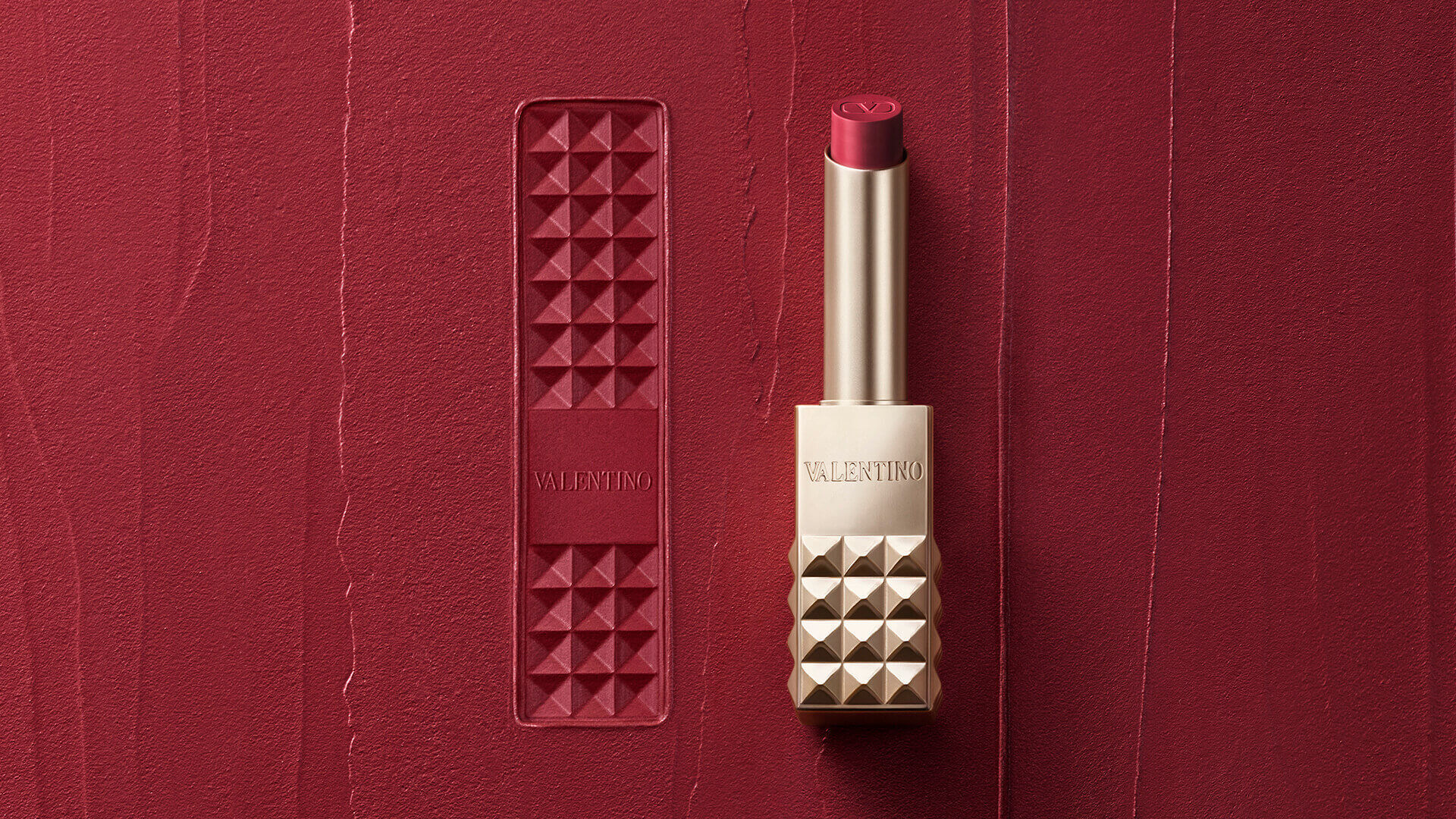 EXPRESS YOUR MULTI-FACETED PERSONALITY BANNER