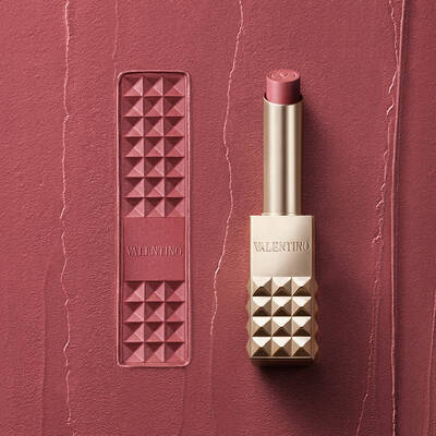 Valentino Spike and Its Texture Showcase