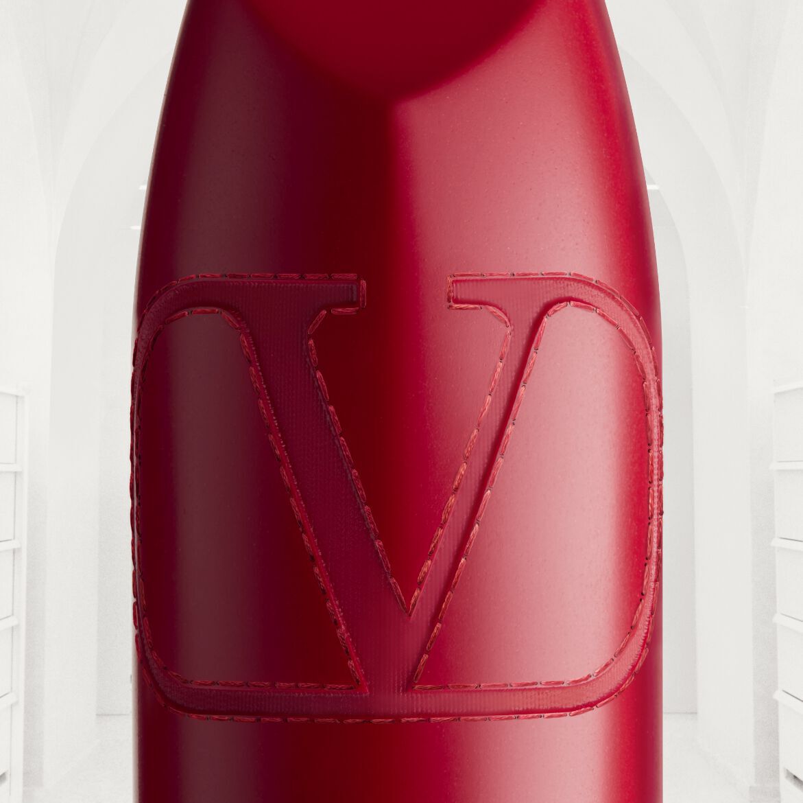 ROSSO, THE SIGNATURE COLOR OF MAISON VALENTINO