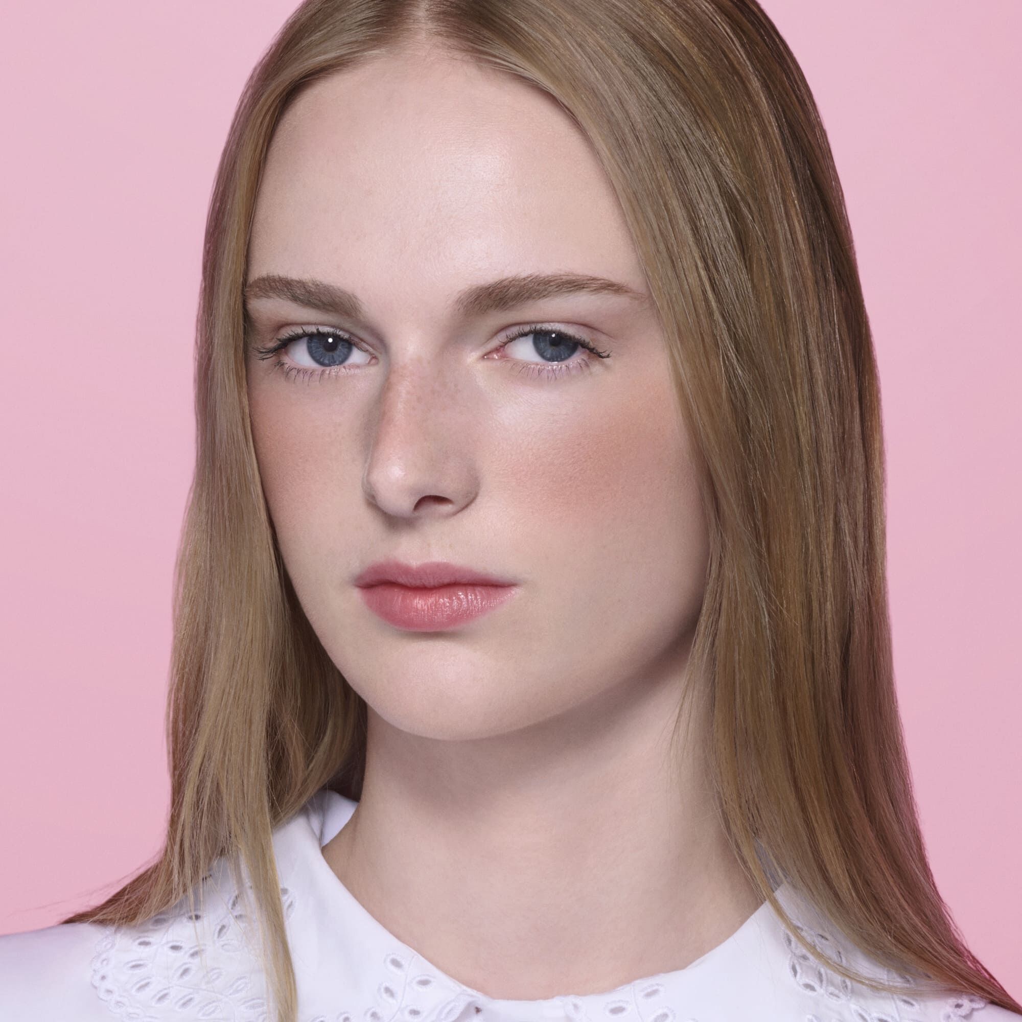 134R COUTURE IN THE STREETS Image