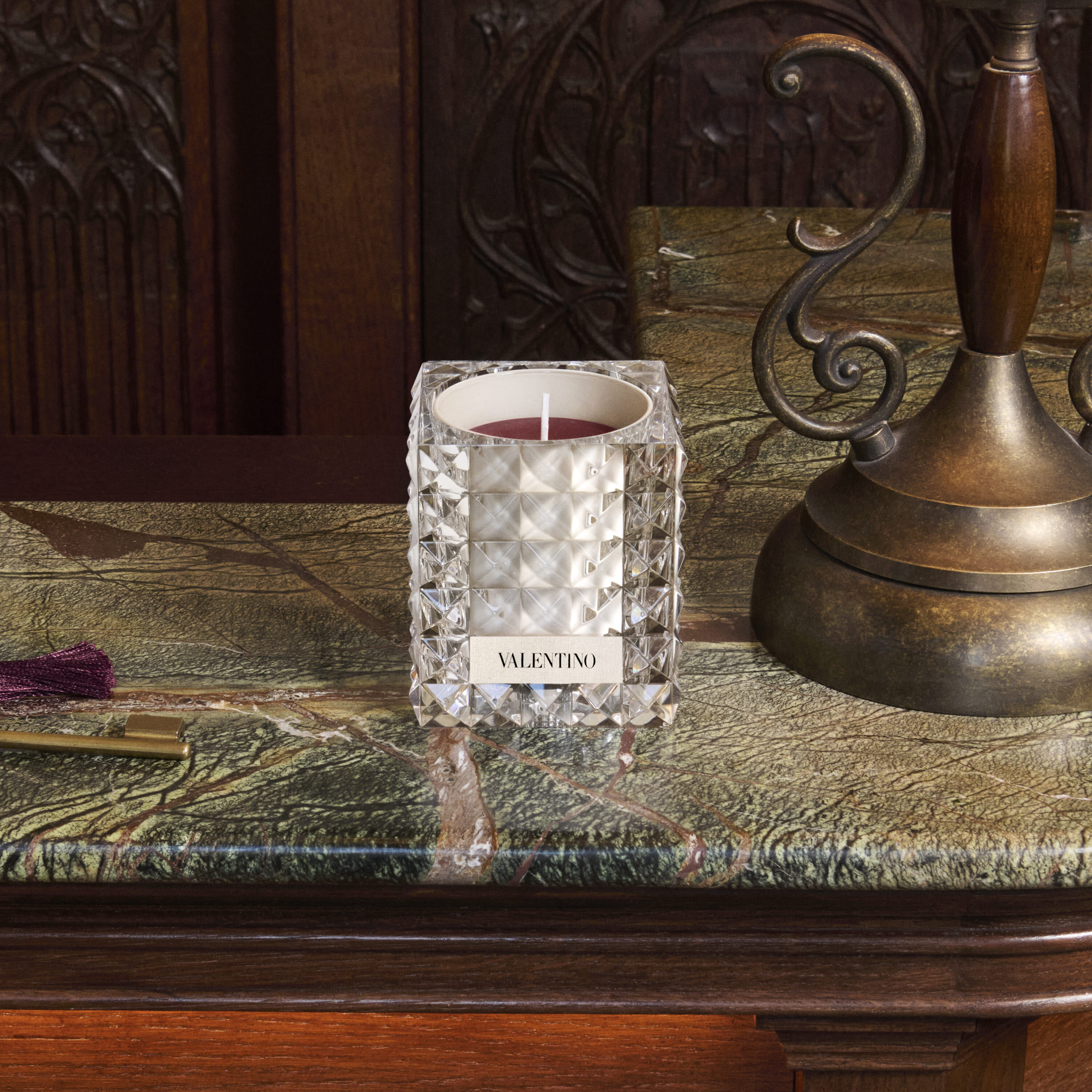 CIRE 59 ENCASED IN GLASS