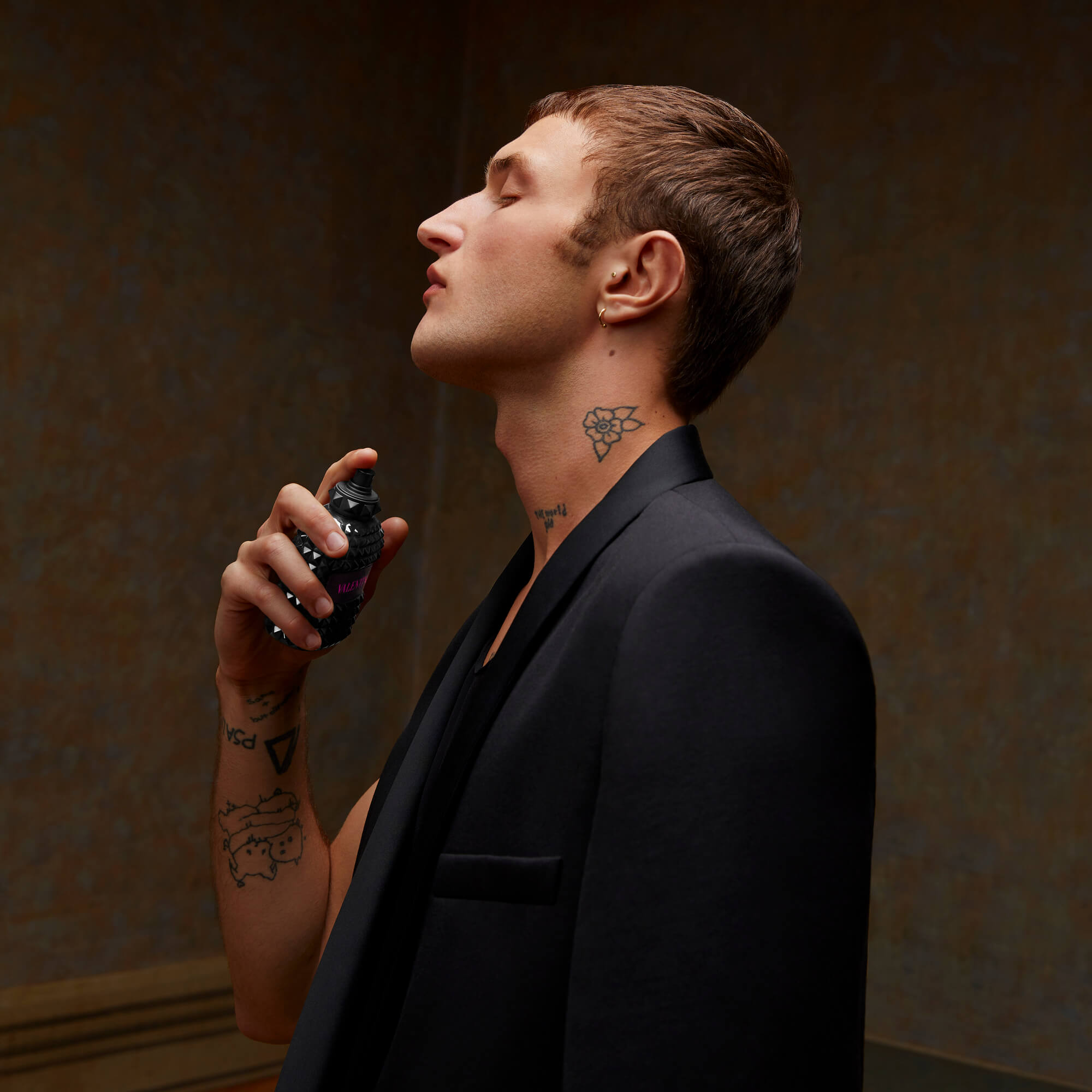 Valentino Description Tab Image